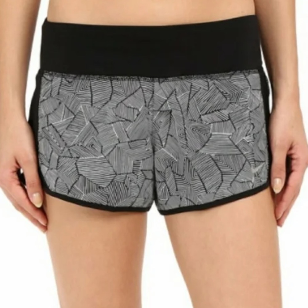NIKE Canopy Crew Printed Dri Fit Shorts Black M